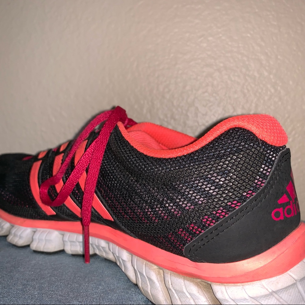 ✨Reduced ADIDAS sneaker shoes-sneakers - EUC - Picture 4 of 7